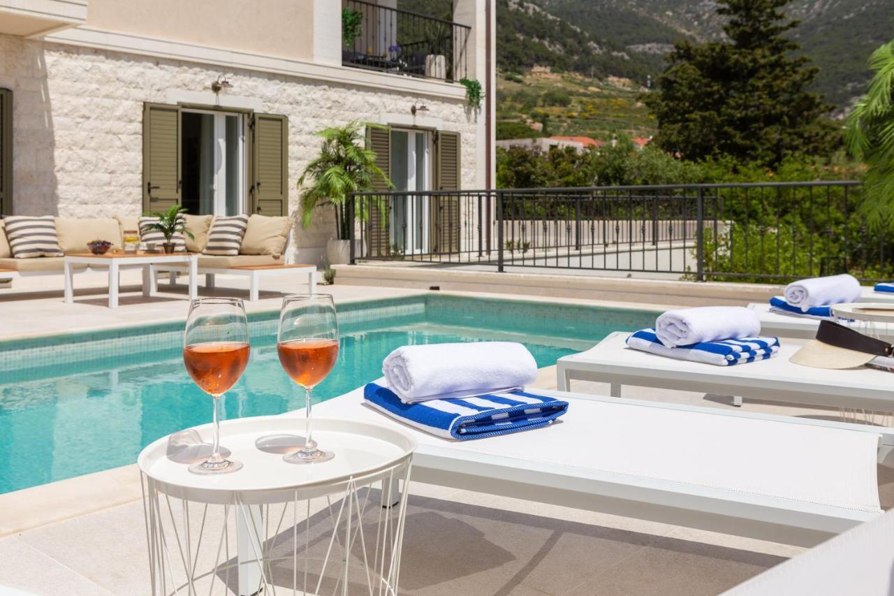 Villa Mirta Bol Exterior foto
